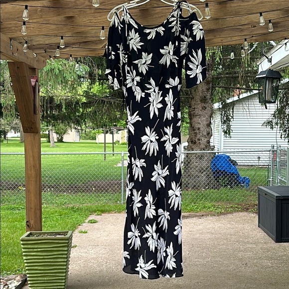 Navy & White Cutout Shoulder Maxi Dress with Tie Shoulders Women’s Large Sheer - Picture 6 of 12